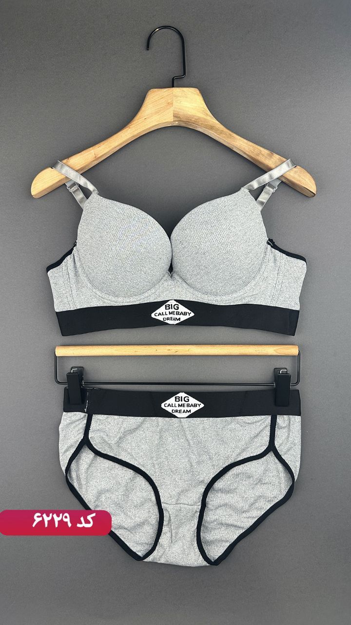 ست شرت و سوتین اسپرت